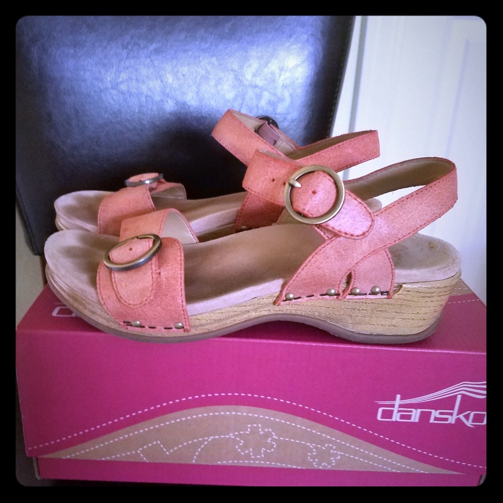 Dandko Sandals